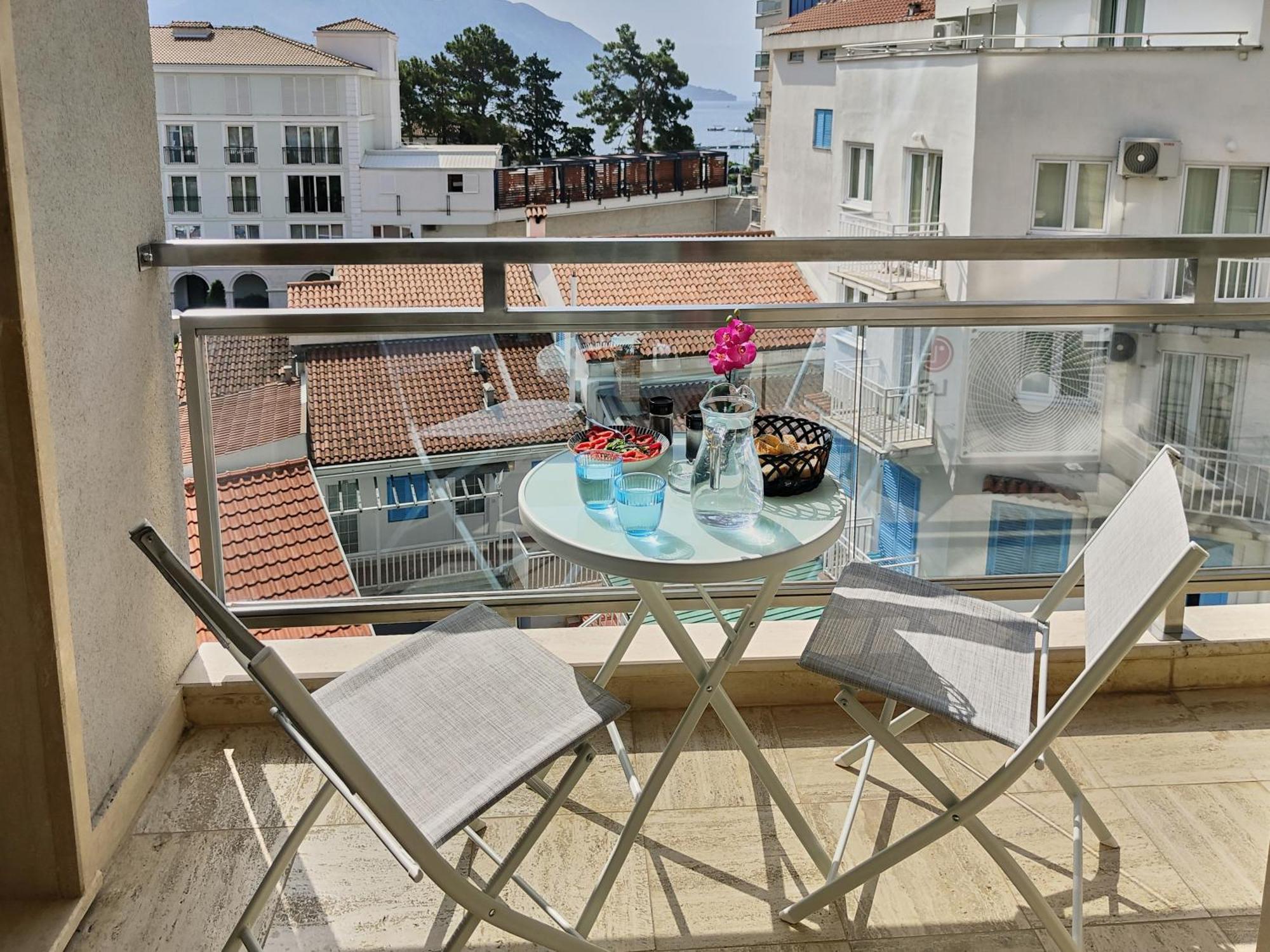 בודווה Montesun Fontana Apartments מראה חיצוני תמונה